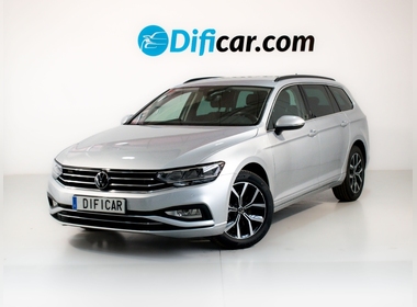 Volkswagen - Passat